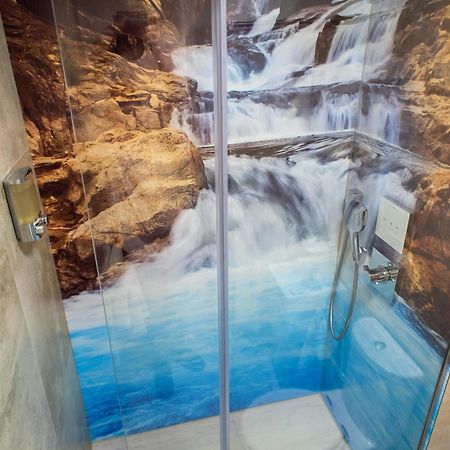 La Cascade Et Des Halles Dijon Eksteriør billede